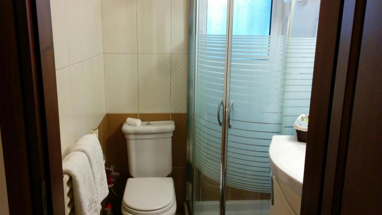 Lovely 2-Bedroom Apartment At Greek Riviera Варі Екстер'єр фото